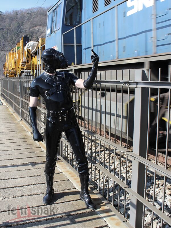 Crossharness - Rubber Body Harness - Image 2